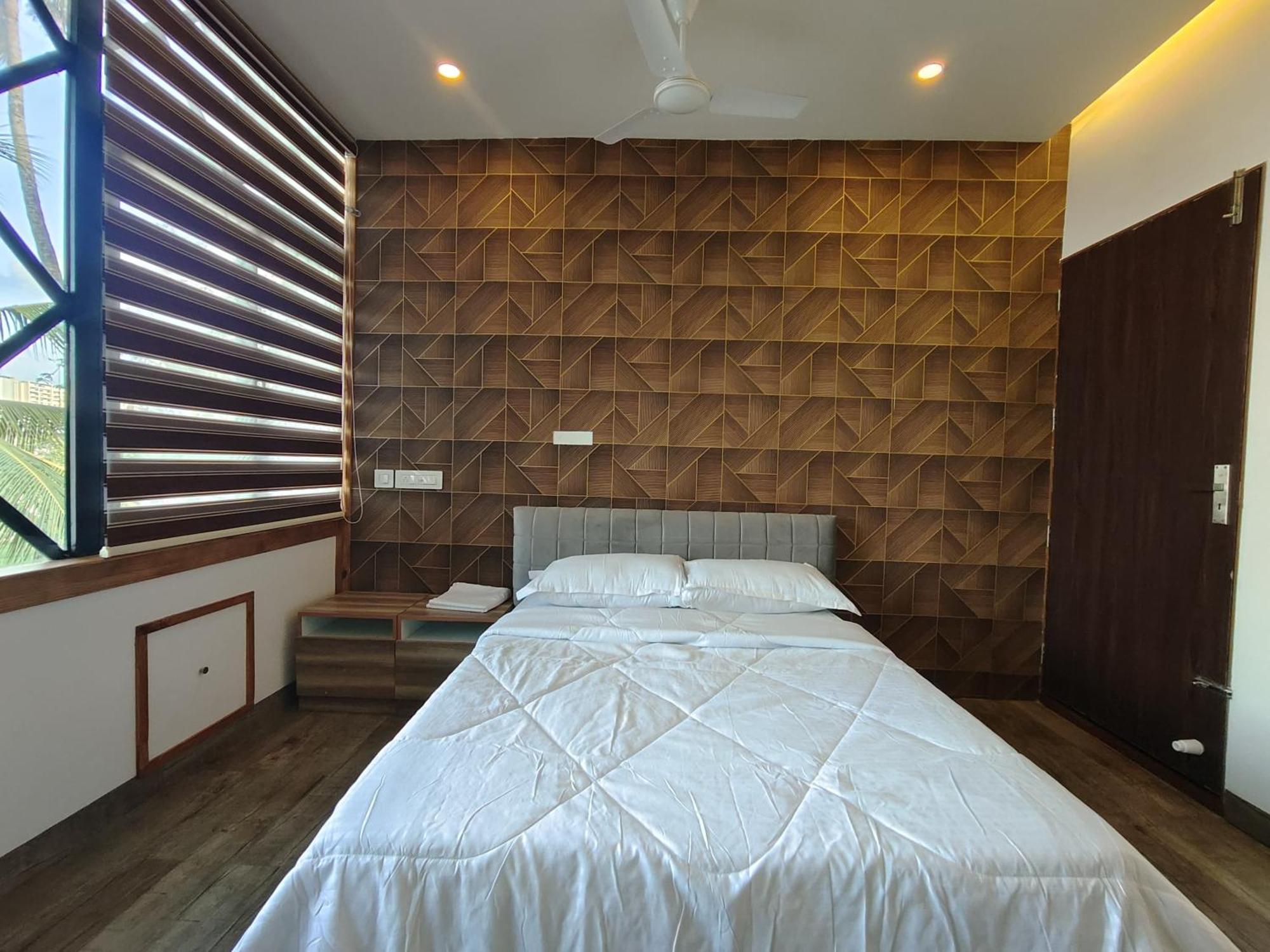 Marina Lounge Hotel Kochi Exterior foto
